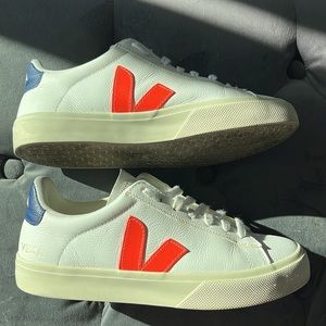 Veja Campo Chromefree leather white orange blue